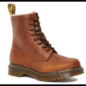 Dr. Martens 1460 Serena boot
